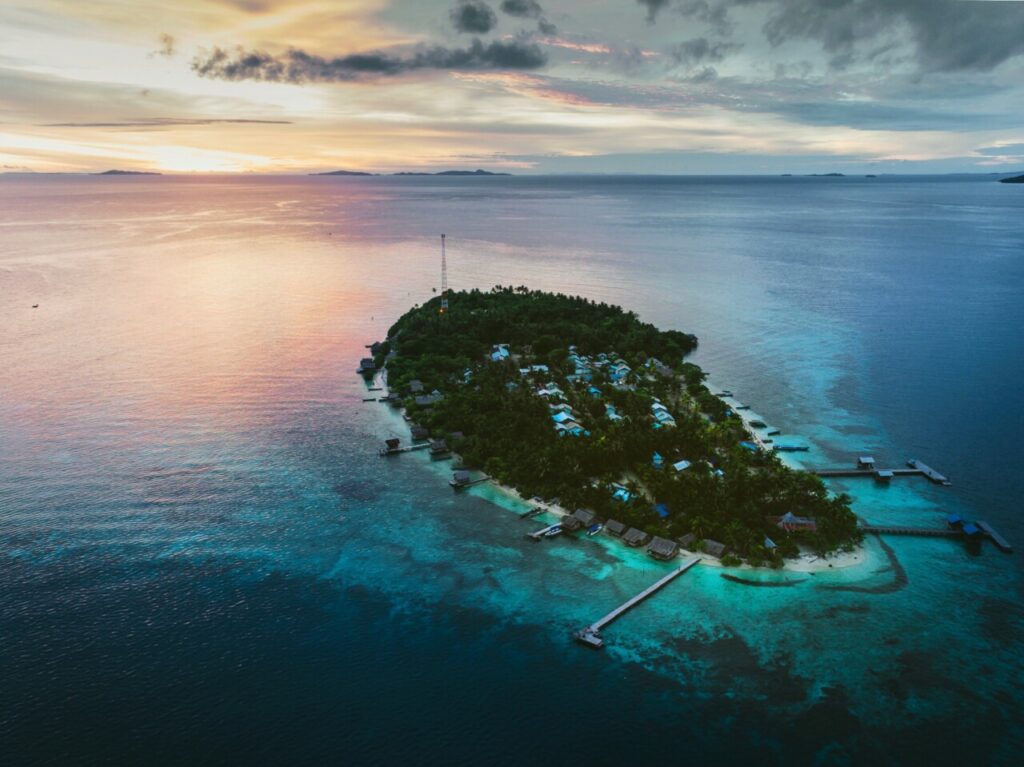 Paradis secrets : Top 5 des îles méconnues pour des vacances isolées